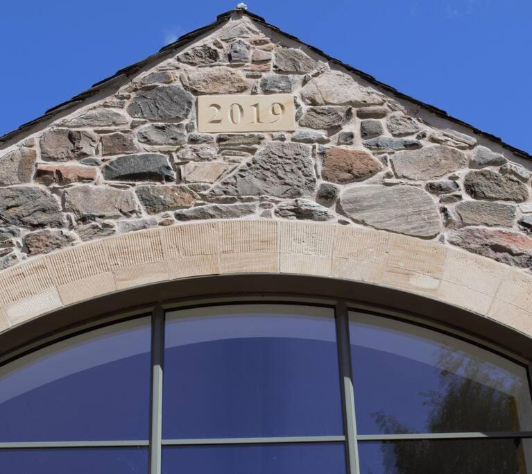 Woodmill Arches - Designer Barn Conversion For Two Apartment Lindores Bagian luar foto