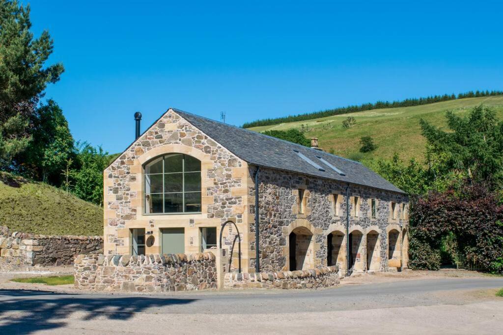 Woodmill Arches - Designer Barn Conversion For Two Apartment Lindores Bagian luar foto